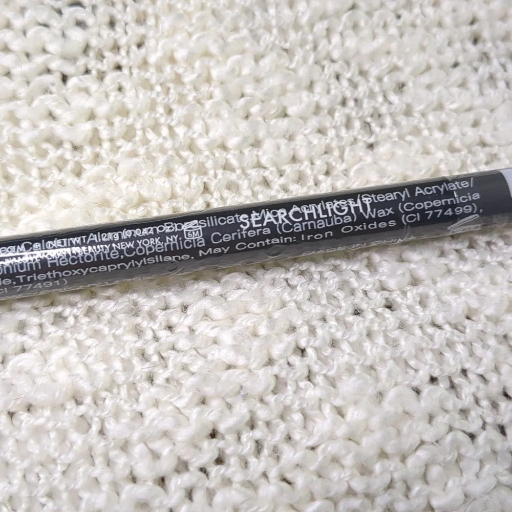 LOVE•CRAFT•BEAUTY Gel Line Eye Pencil in Searchlight, 1.21g/0.042oz